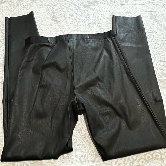 Alice + Olivia Black Lambskin Leather Pants - Picture 6 of 15